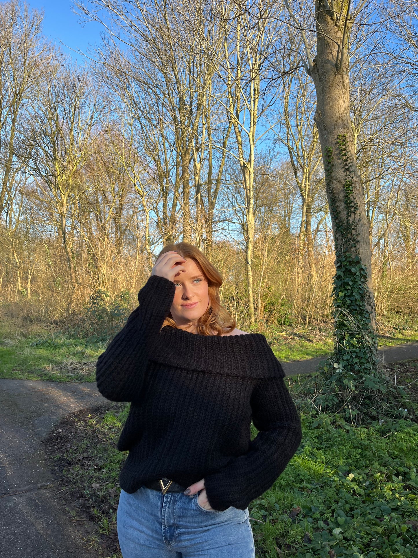 OFF SHOULDER TRUI