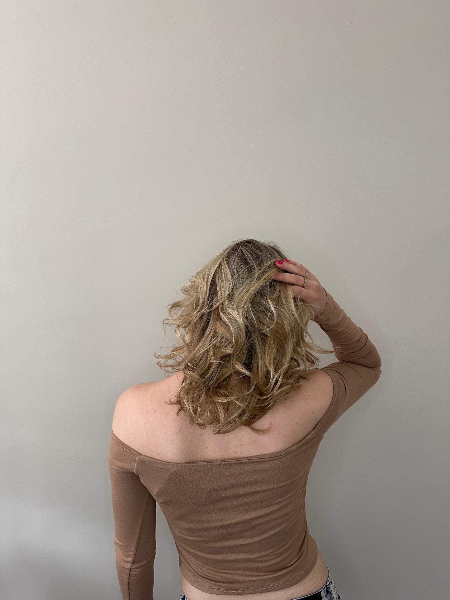 JENNIE OFF SHOULDER TOP