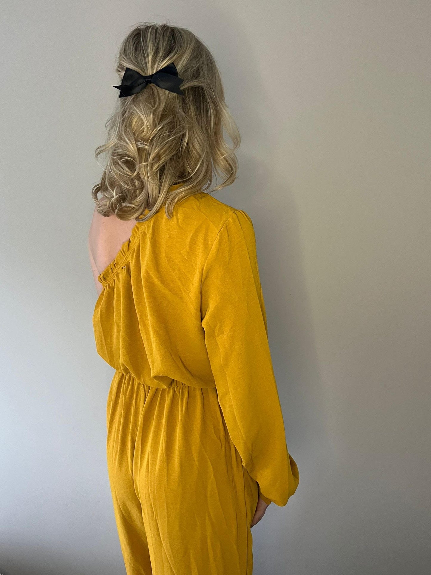 JUMPSUIT ONE-SHOULDER