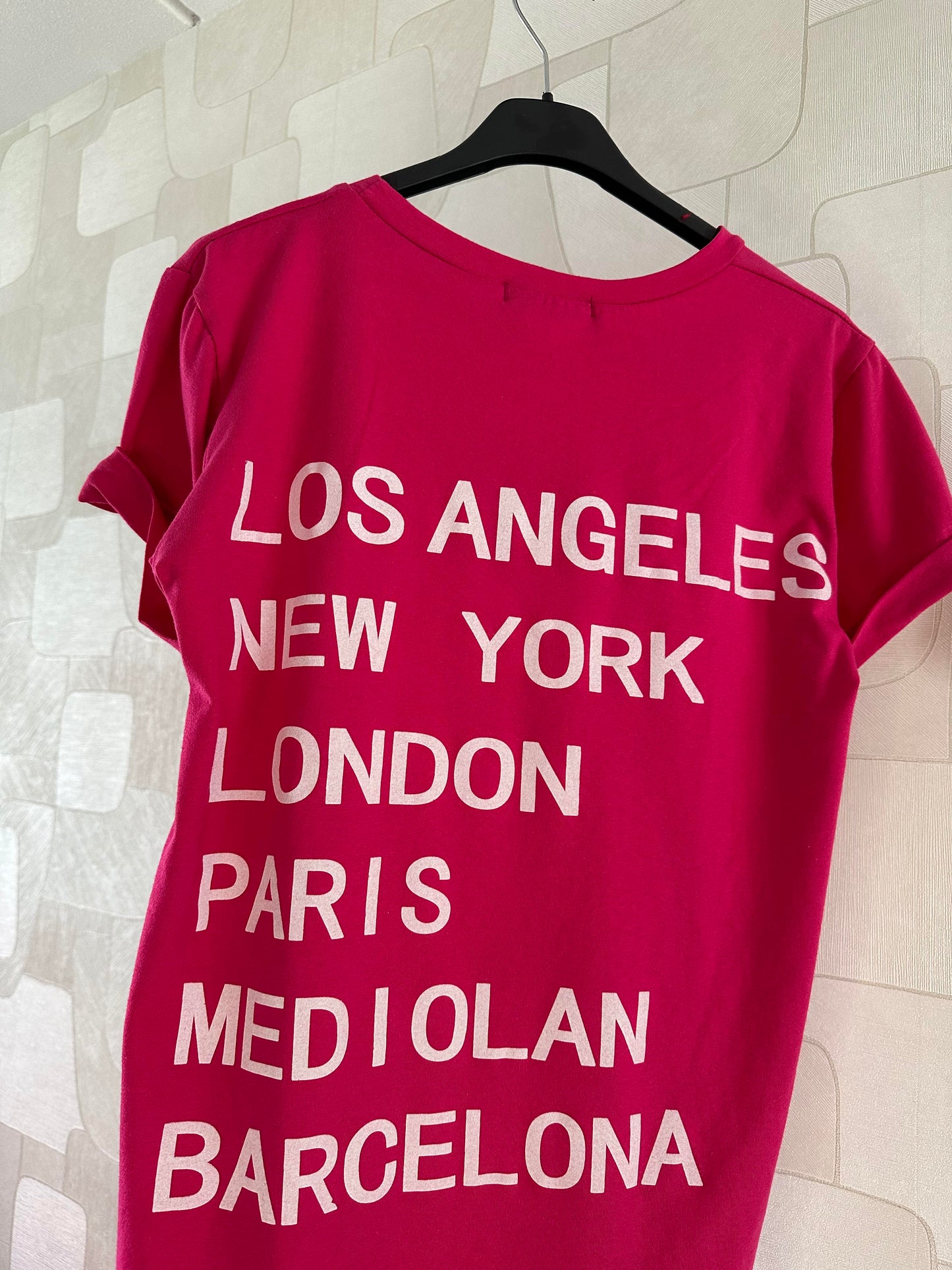 BASIC T-SHIRT